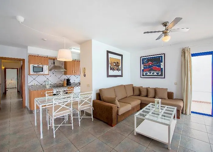 Puerto Rubicon Playa Blanca